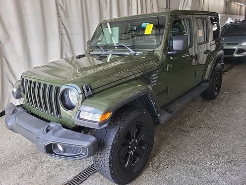 Used 2022 Jeep Wrangler Unlimited Sahara AWD/4WD image 2