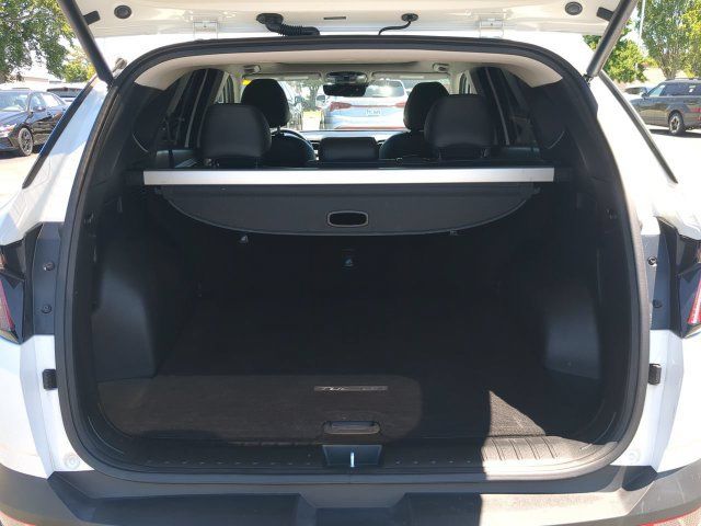 Used 2023 Hyundai Tucson Limited w/ Cargo Package AWD/4WD image 12