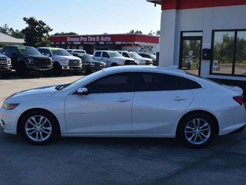 Used 2016 Chevrolet Malibu LT w/ Leather Package FWD image 6