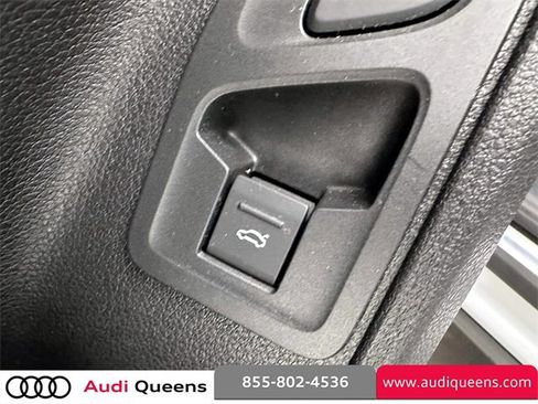 Certified 2022 Audi Q3 2.0T Premium Plus w/ Premium Plus Package image 19