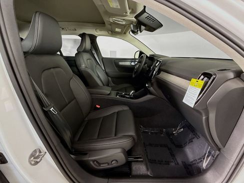 New 2026 Volvo XC40 B4 Plus w/ Protection Package FWD image 29