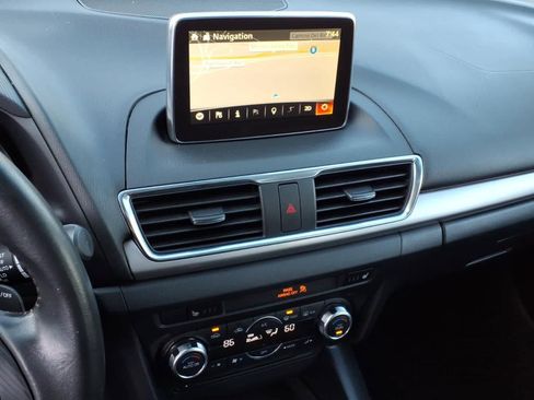 Used 2014 MAZDA MAZDA3 s Grand Touring w/ Technology Package FWD image 20