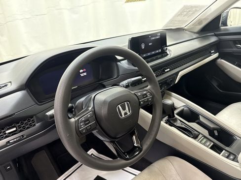 Used 2024 Honda Accord EX image 26