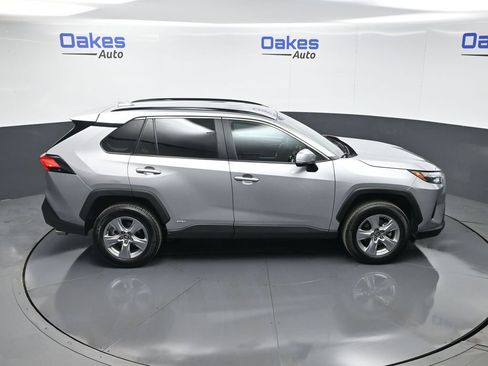 Used 2025 Toyota RAV4 XLE AWD/4WD image 53