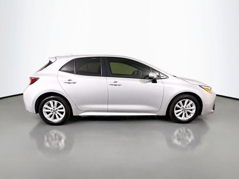 Used 2025 Toyota Corolla SE FWD image 11