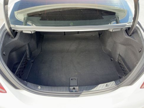 Used 2019 Mercedes-Benz C 300 Sedan image 32