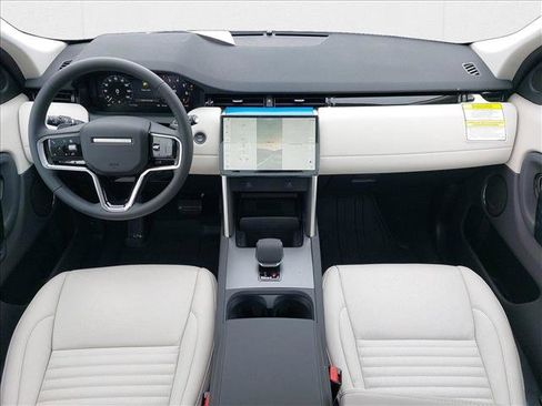 New 2025 Land Rover Discovery Sport S image 9