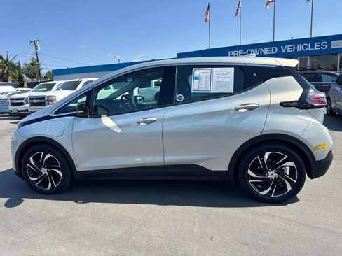Used 2022 Chevrolet Bolt LT w/ Infotainment Package image 8
