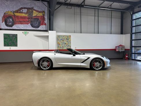 Used 2016 Chevrolet Corvette Stingray Convertible w/ 3LT Preferred Equipment Group RWD image 30