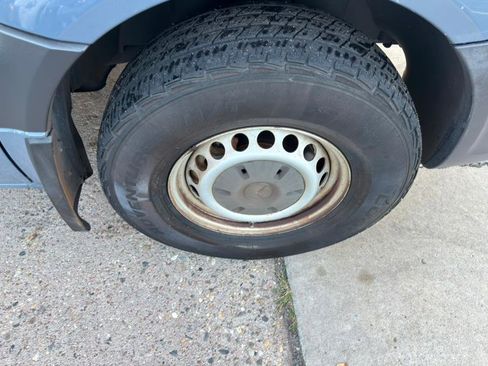 Used 2018 Mercedes-Benz Sprinter 2500 image 24