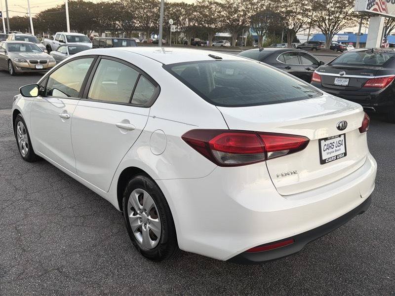 Used 2017 Kia Forte LX FWD image 6