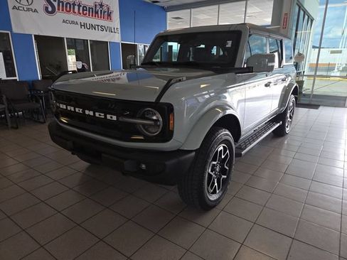 Used 2023 Ford Bronco Outer Banks AWD/4WD image 4
