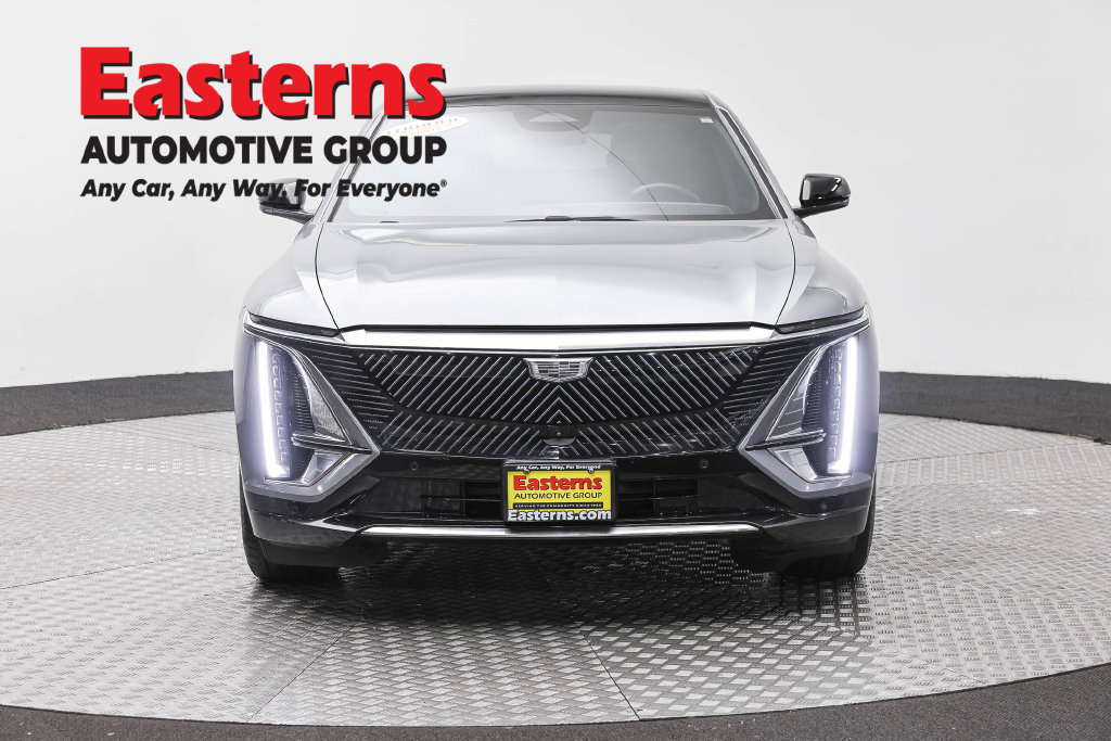 Used 2024 Cadillac Lyriq Luxury AWD/4WD image 3