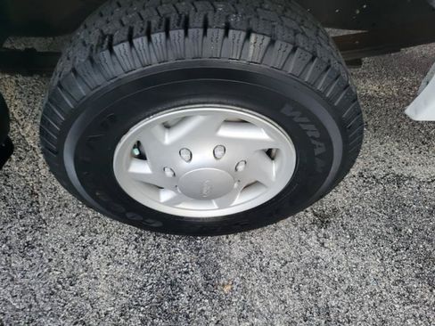 Used 2008 Ford E-350 and Econoline 350 Extended Super Duty RWD image 21