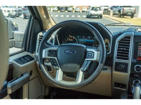 Used 2015 Ford F150 Lariat w/ Equipment Group 502A Luxury RWD image 21