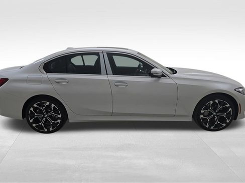 New 2025 BMW 330i xDrive Sedan w/ Convenience Package AWD/4WD image 10