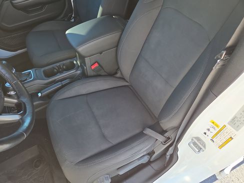 Used 2019 Jeep Wrangler Unlimited Sport S AWD/4WD image 14