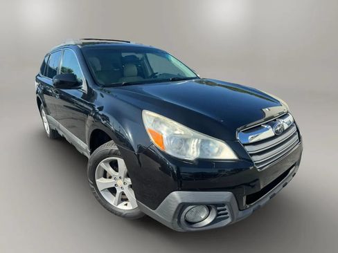 Used 2013 Subaru Outback 2.5i Premium w/ Popular Pkg 1B AWD/4WD image 2