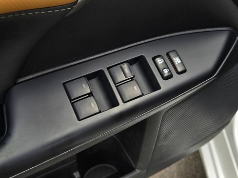 Used 2016 Lexus CT 200h FWD image 12