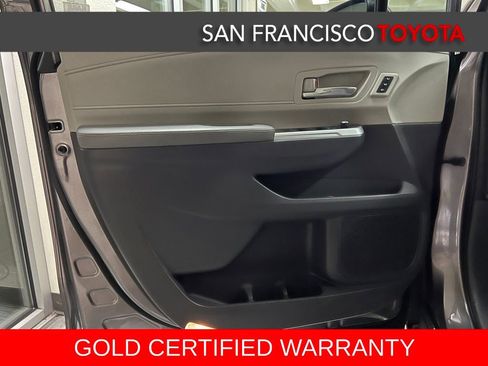 Certified 2021 Toyota Sienna Limited image 44