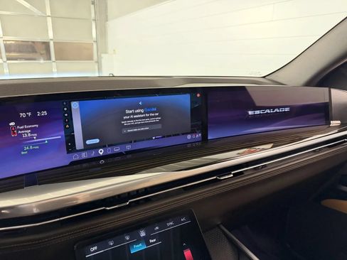 Used 2025 Cadillac Escalade Premium Luxury w/ Touring Package AWD/4WD image 27