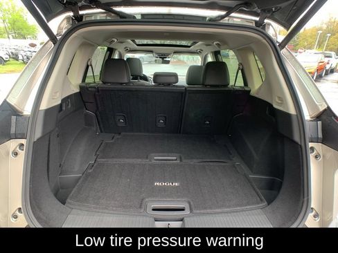 Certified 2023 Nissan Rogue Platinum w/ Platinum Premium Package AWD/4WD image 30