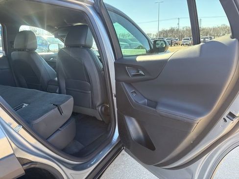 New 2026 Chevrolet Equinox LT w/ Convenience Package II FWD image 46