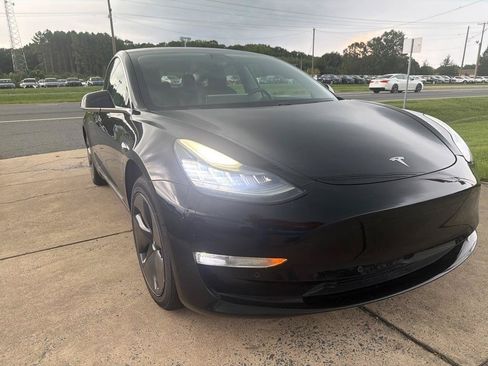 Used 2018 Tesla Model 3 Long Range RWD image 2