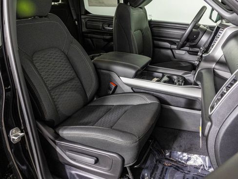 New 2026 RAM 1500 Express AWD/4WD image 40