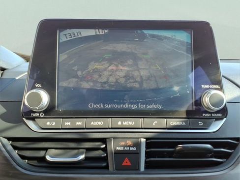 Used 2025 Nissan Altima 2.5 SV image 20