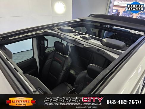 Used 2022 Jeep Wrangler Unlimited Rubicon w/ Xtreme Recon 35" Tire Package image 29