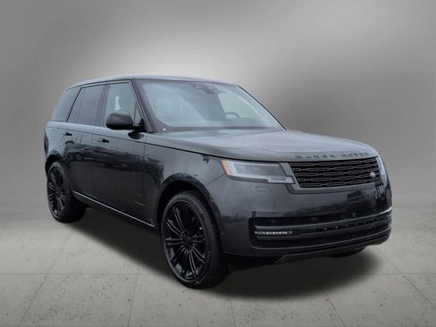 New 2026 Land Rover Range Rover SE image 8