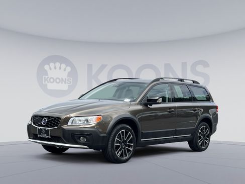 Used 2016 Volvo XC70 T5 Platinum w/ Climate Package AWD/4WD image 1