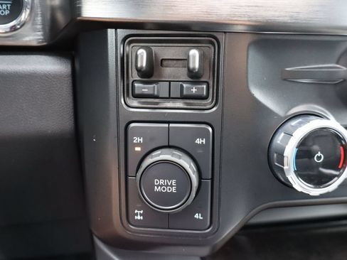 Used 2024 Ford F350 Lariat w/ Lariat Ultimate Package AWD/4WD image 33