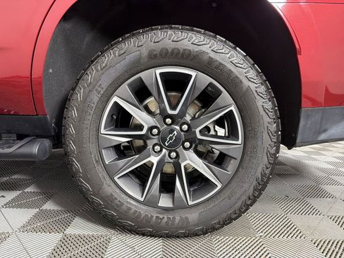 Used 2023 Chevrolet Tahoe Z71 w/ Luxury Package image 19
