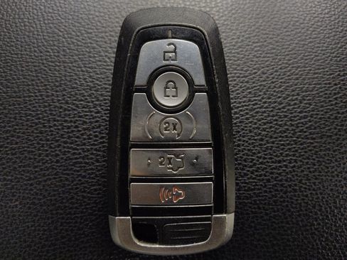 Used 2019 Ford Fusion SEL FWD image 32