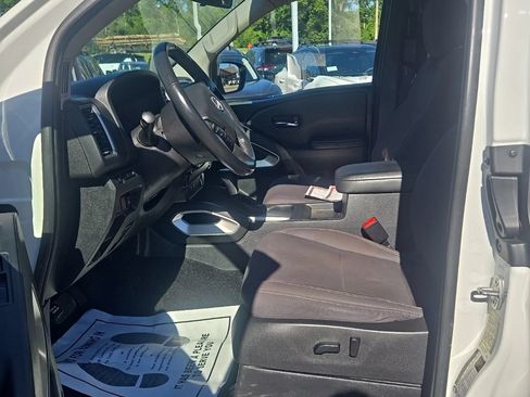 Used 2023 Nissan Frontier SV w/ SV Convenience Package AWD/4WD image 9