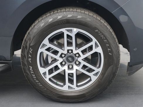 Used 2025 Ford Expedition Max Active AWD/4WD image 26