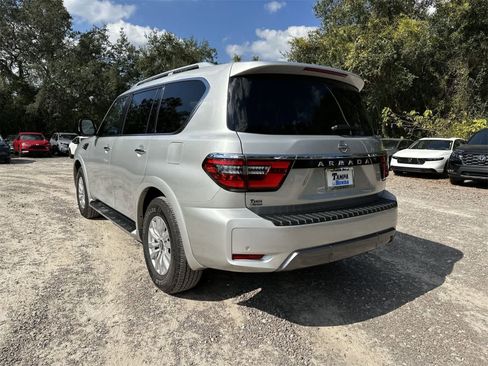 Used 2024 Nissan Armada SV image 4