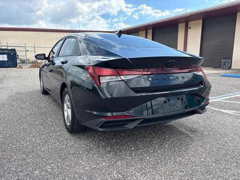 Used 2023 Hyundai Elantra SE FWD image 5