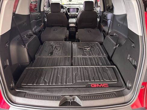 Used 2023 GMC Acadia SLE w/ Driver Convenience Package image 43