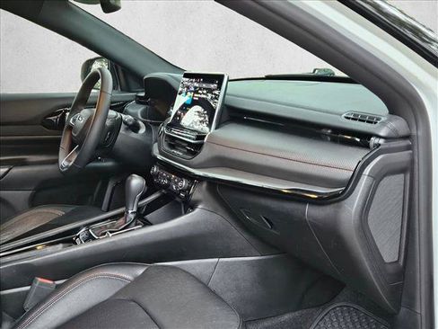 Used 2025 Jeep Compass Trailhawk AWD/4WD image 19