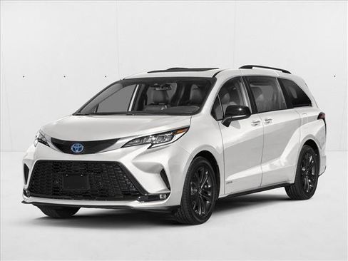 Used 2024 Toyota Sienna XSE FWD image 1