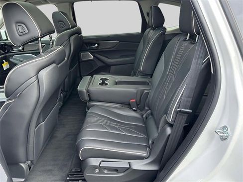 Used 2026 Acura MDX w/ Advance Package image 18