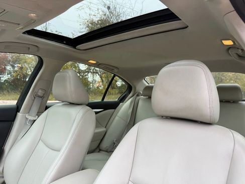 Used 2017 INFINITI Q50 3.0t Premium w/ Driver Assistance Package image 9