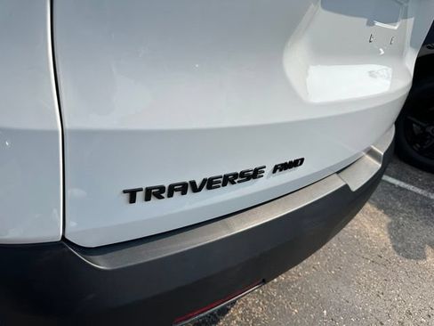 Used 2023 Chevrolet Traverse RS w/ LPO, Floor Liner Package AWD/4WD image 27