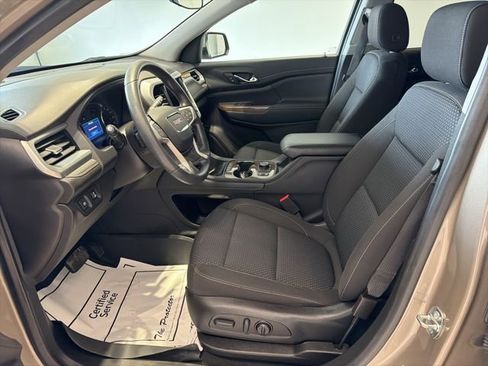 Certified 2023 GMC Acadia SLE w/ Driver Convenience Package image 17