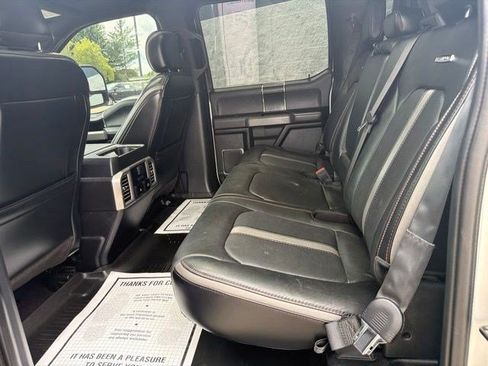 Used 2019 Ford F150 Platinum w/ Equipment Group 701A Luxury AWD/4WD image 15