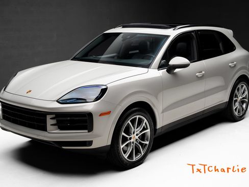 Used 2024 Porsche Cayenne AWD/4WD image 1