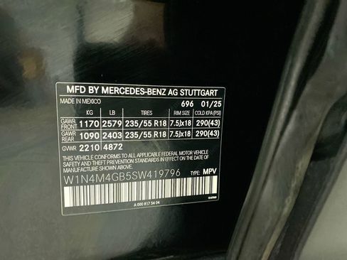 Used 2025 Mercedes-Benz GLB 250 GLB 250 image 35